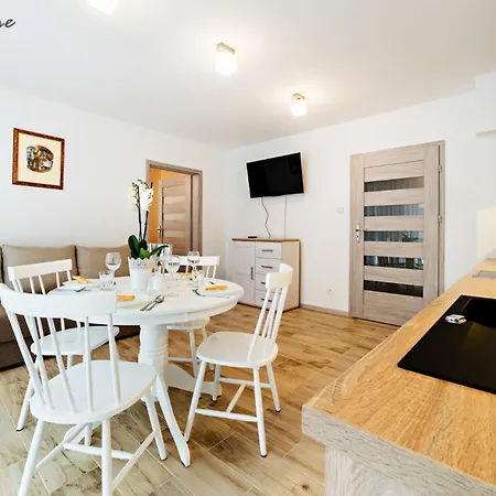 Wonder - W Malowniczej Okolicy, Z Balkonami I Widokiem Na Gory شقة